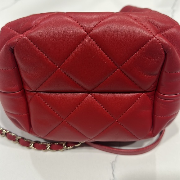 Chanel Cc Chain Drawstring Bucket Bag Quilted Lambskin Mini Satchel - Picture 6 of 15